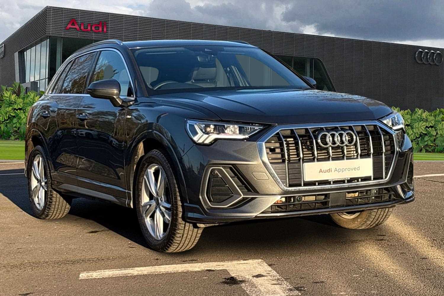 Main listing image - Audi Q3