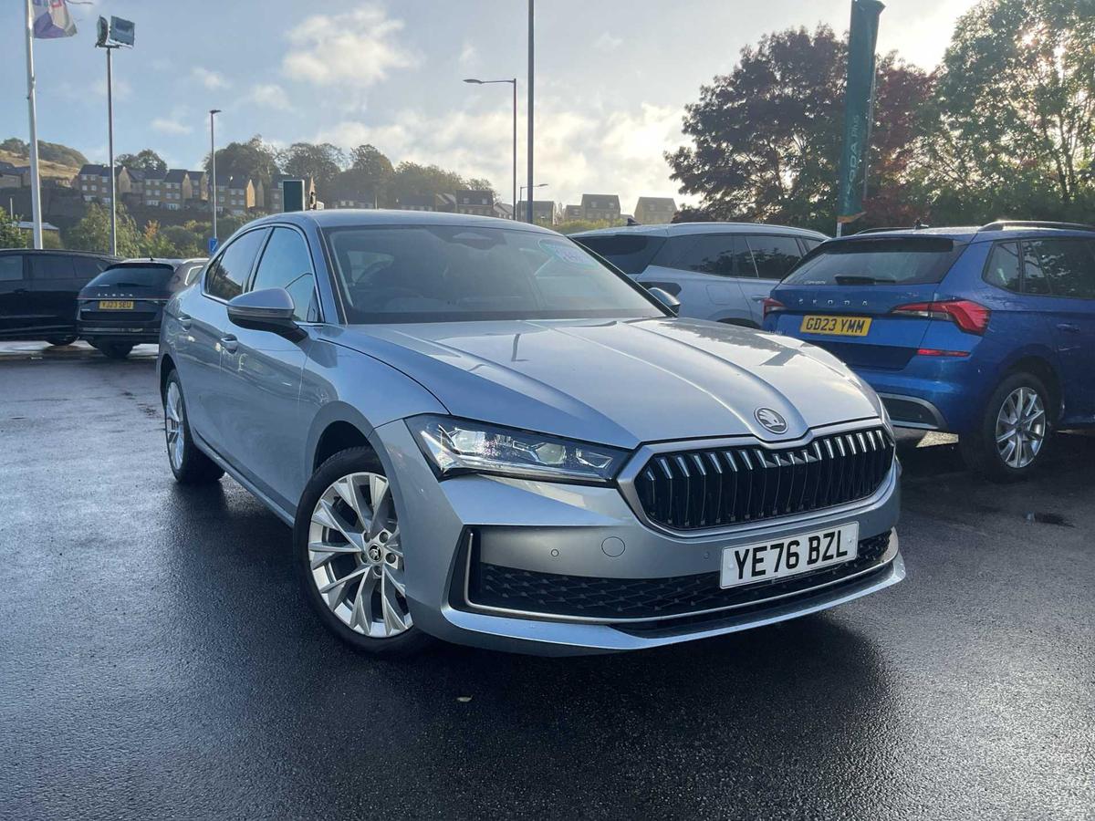 Main listing image - Skoda Superb
