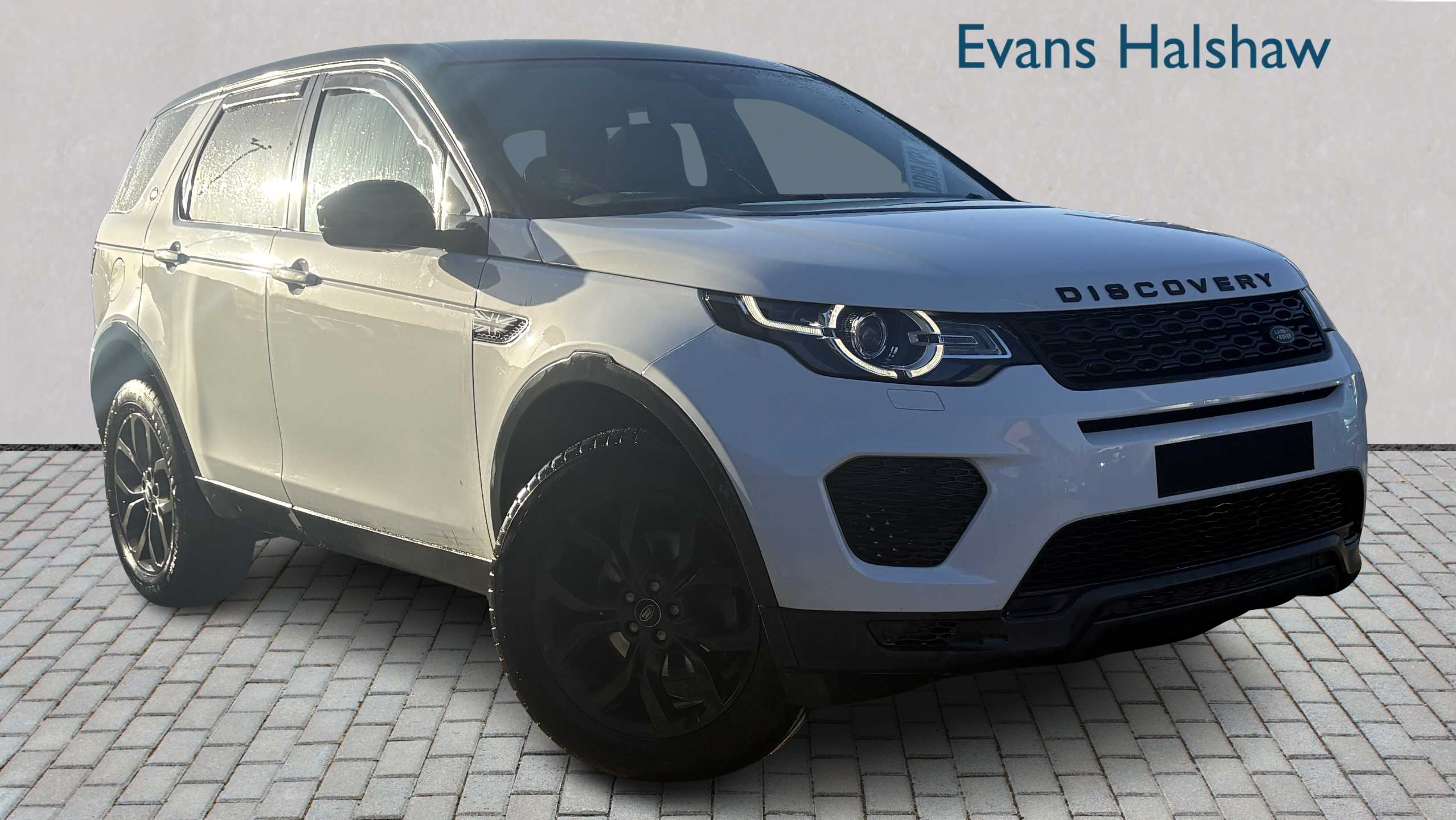 Main listing image - Land Rover Discovery Sport
