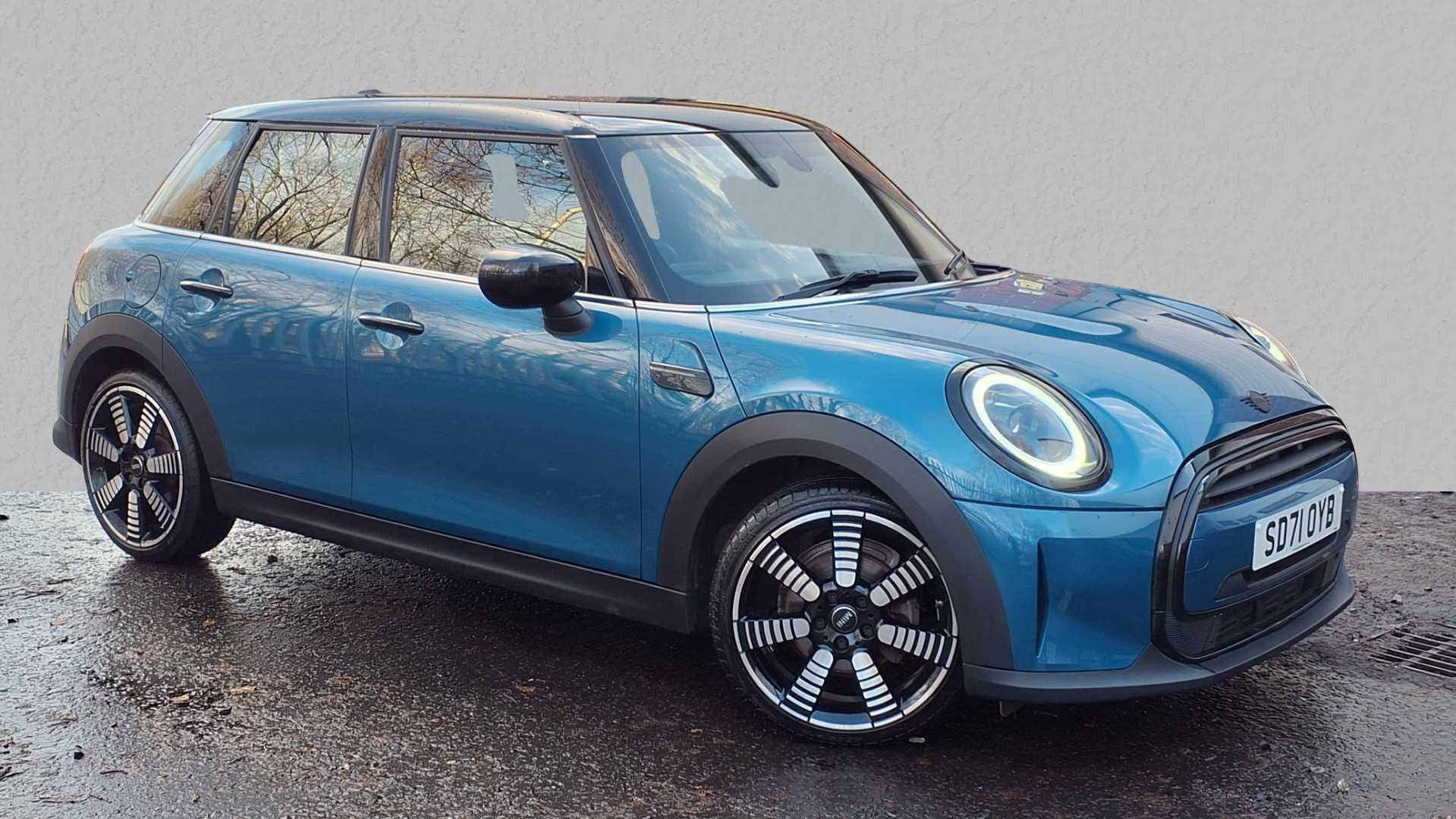 Main listing image - MINI Hatchback 5dr