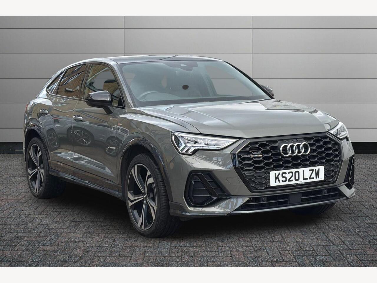 Main listing image - Audi Q3