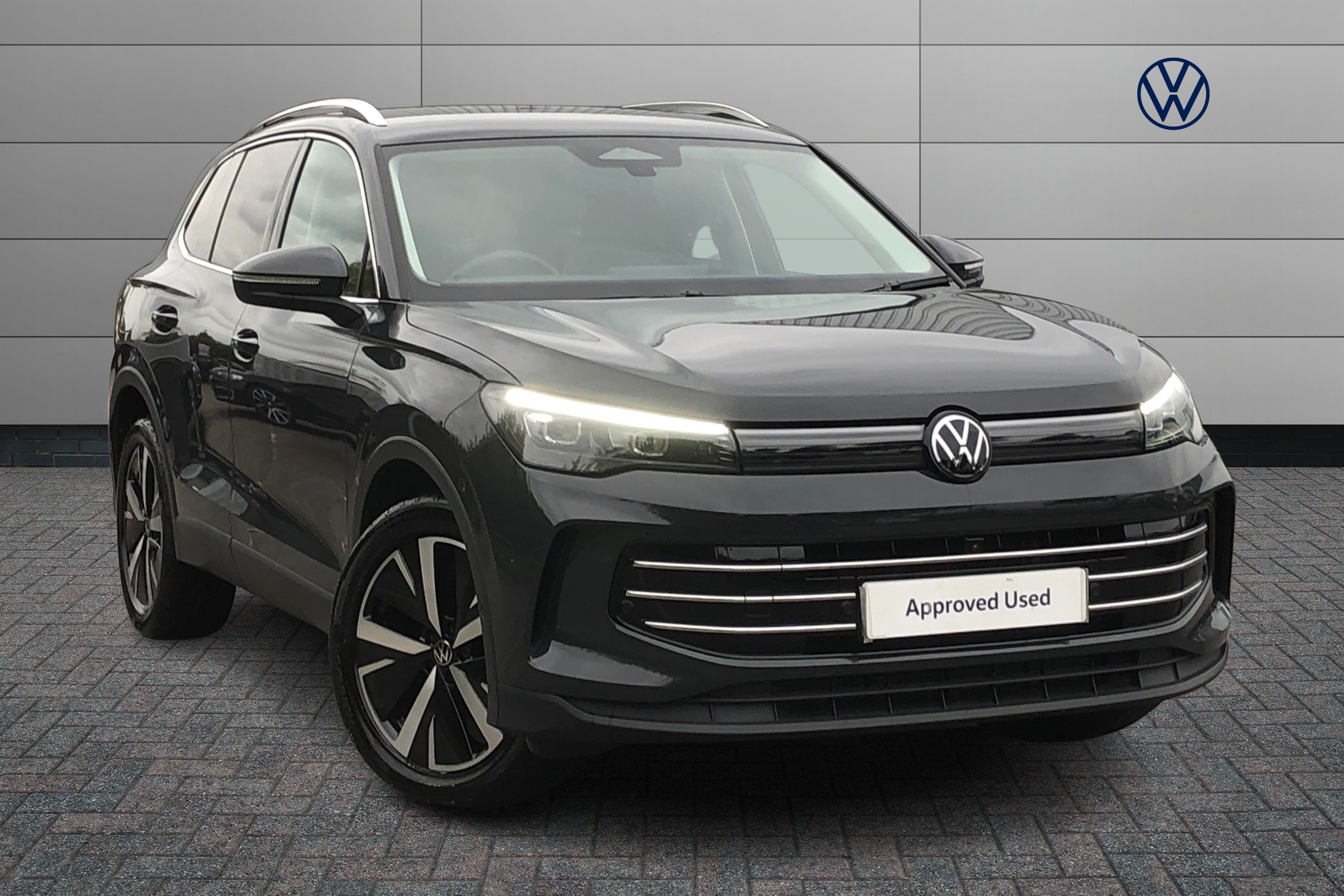 Main listing image - Volkswagen Tiguan