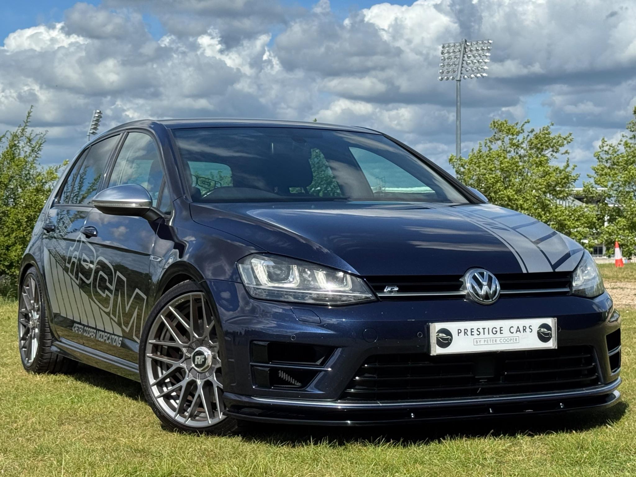 Main listing image - Volkswagen Golf R