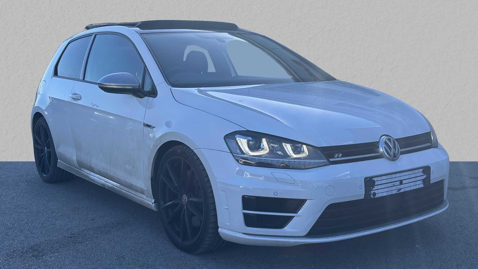 Main listing image - Volkswagen Golf R