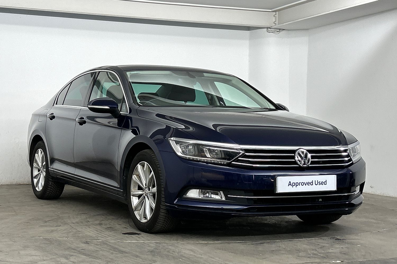 Main listing image - Volkswagen Passat