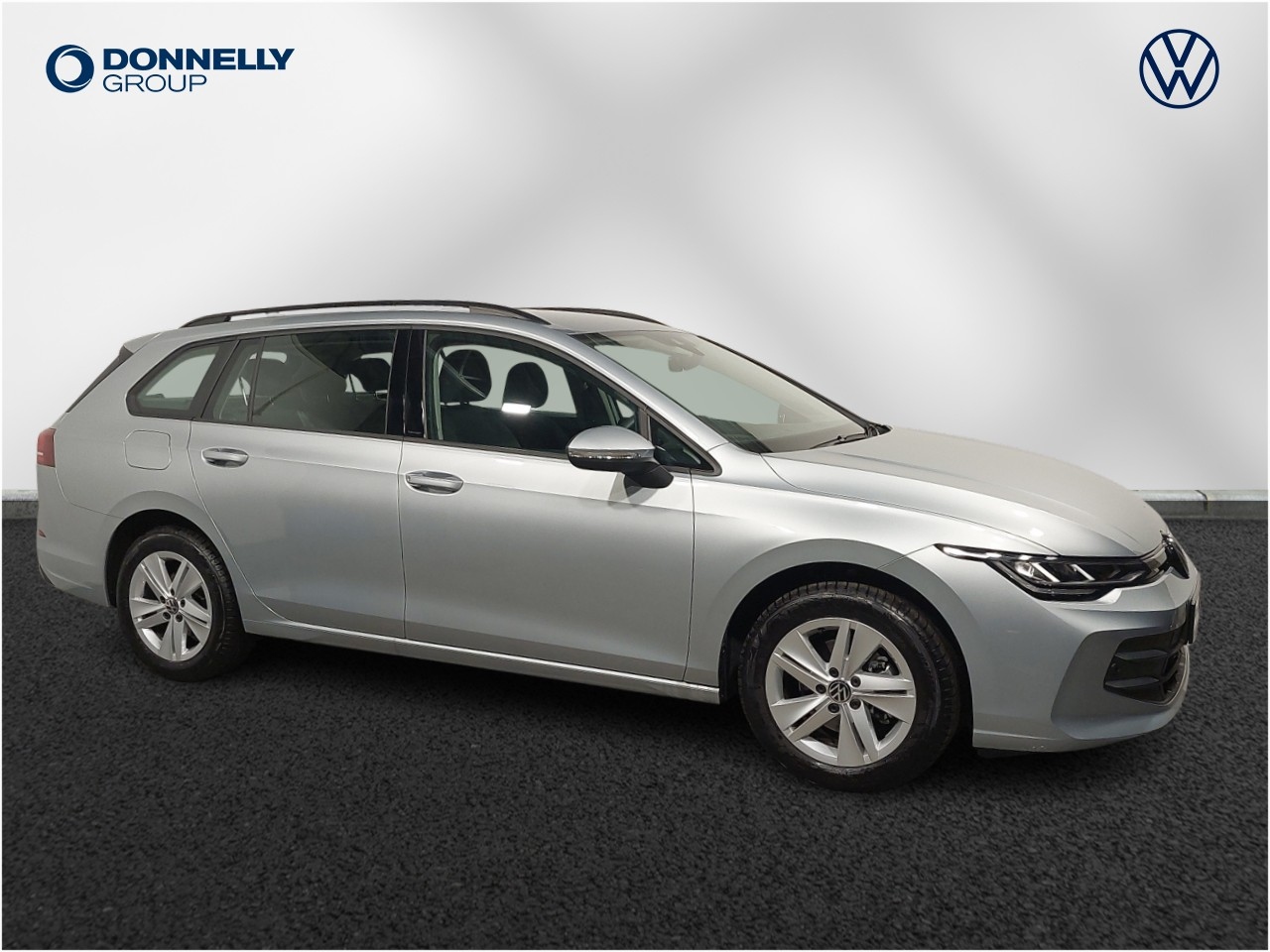 Main listing image - Volkswagen Golf Estate