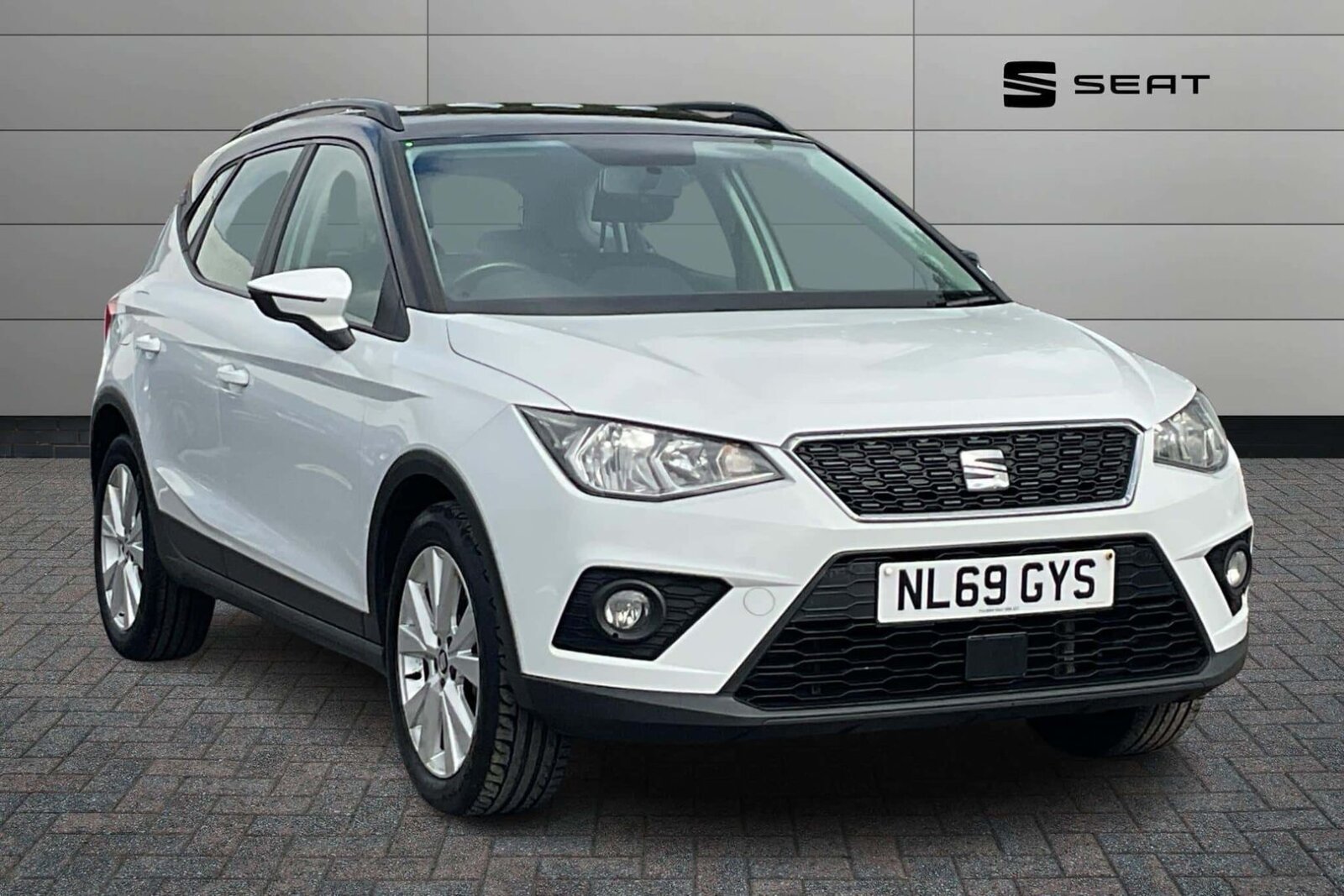 Main listing image - SEAT Arona