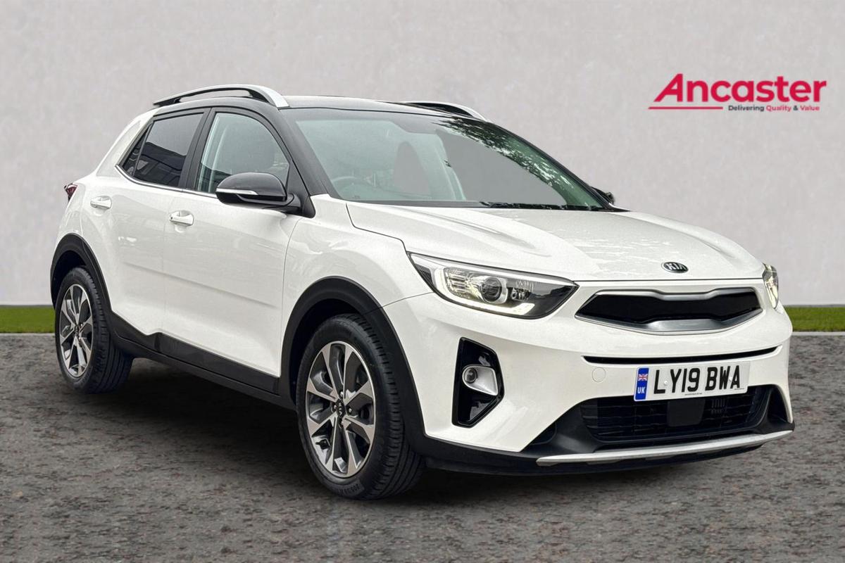 Main listing image - Kia Stonic