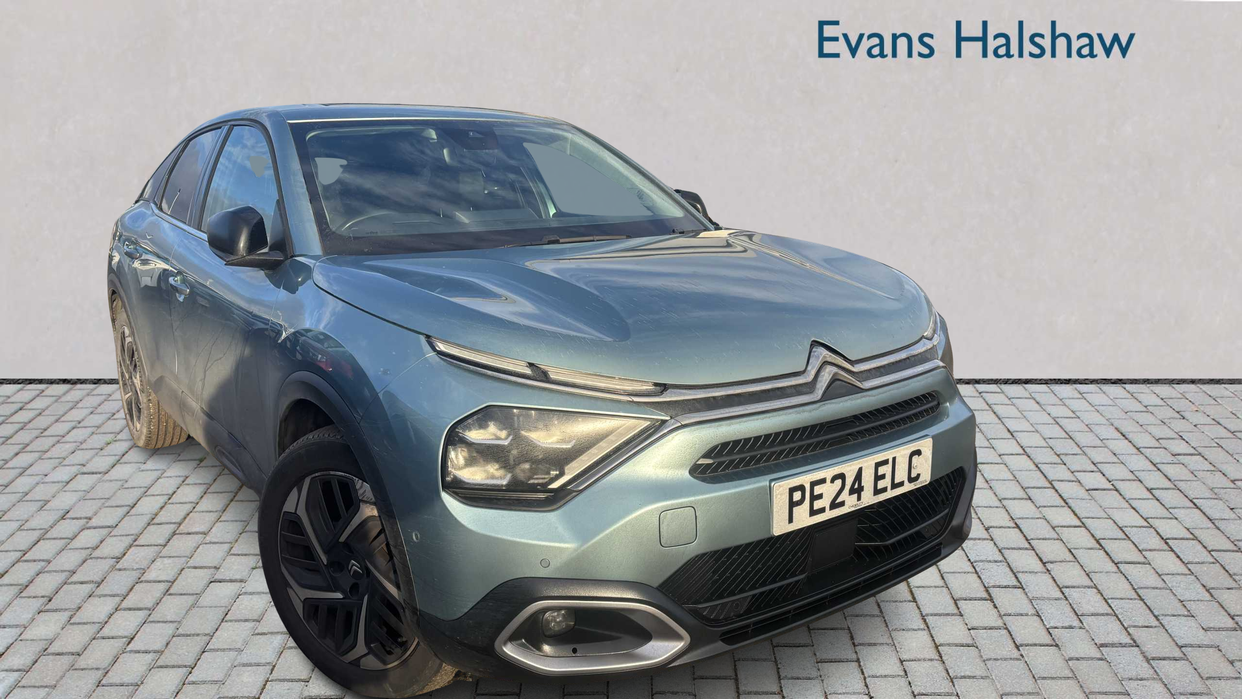 Main listing image - Citroen C4