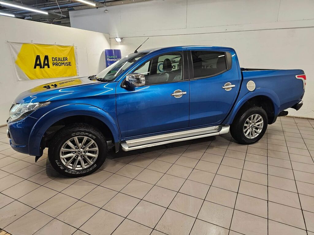 Main listing image - Mitsubishi L200