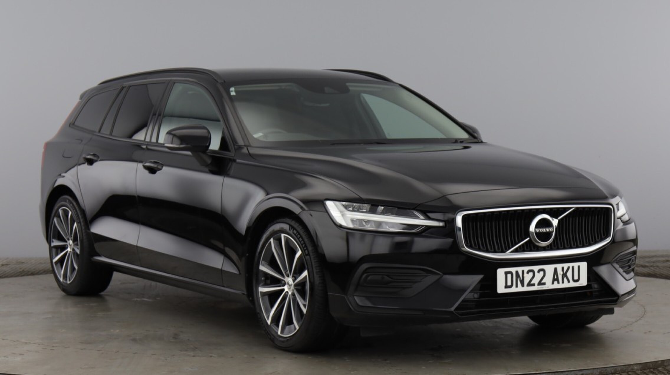 Main listing image - Volvo V60