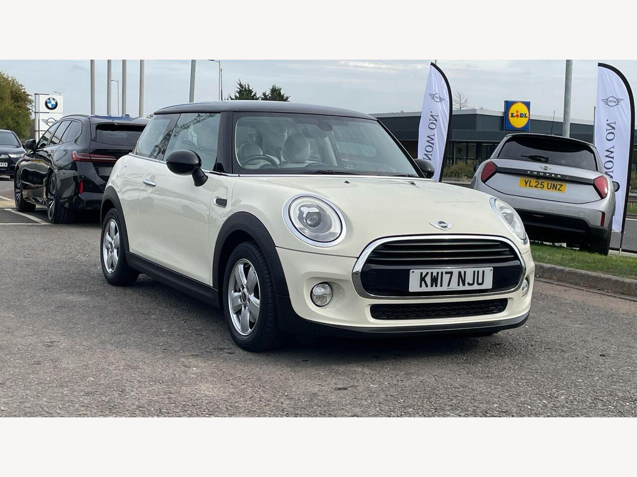 Main listing image - MINI Hatchback