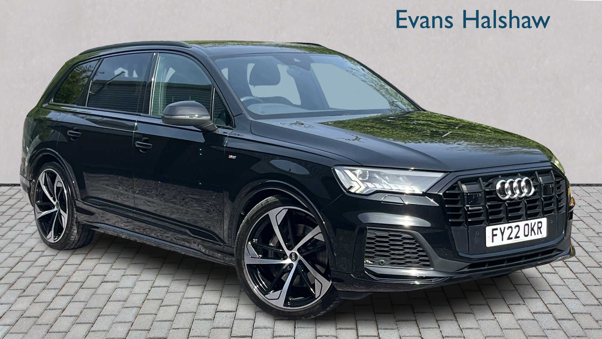 Main listing image - Audi Q7