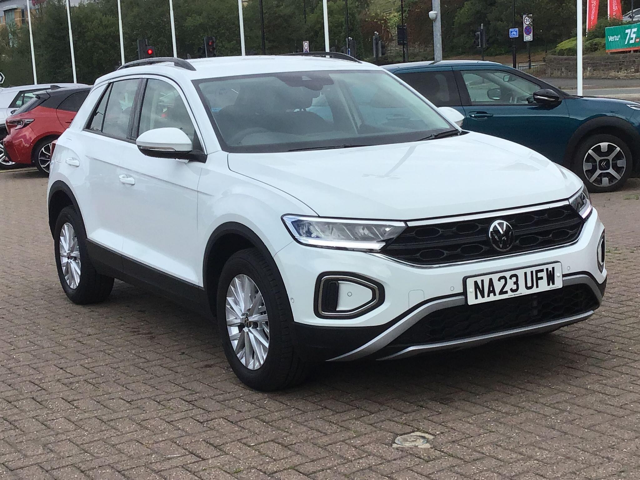 Main listing image - Volkswagen T-Roc