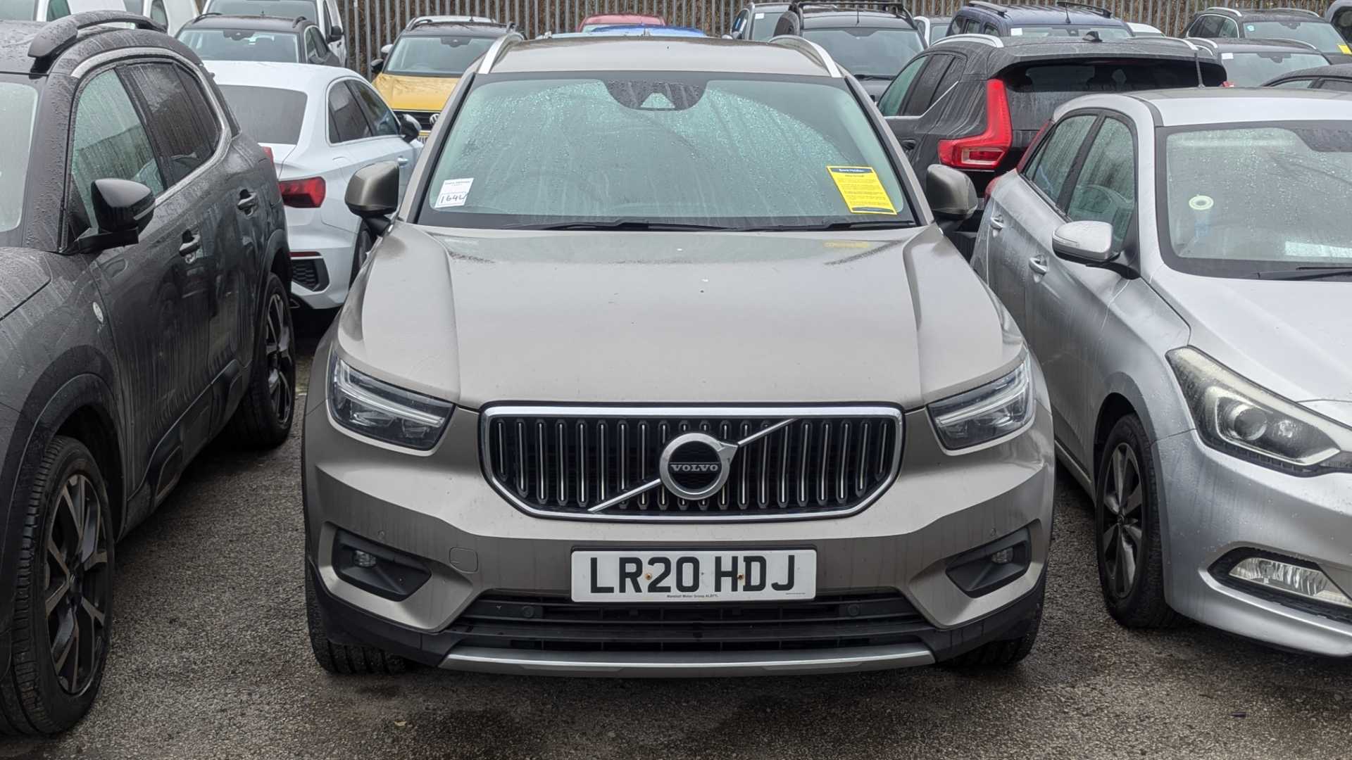 Main listing image - Volvo XC40