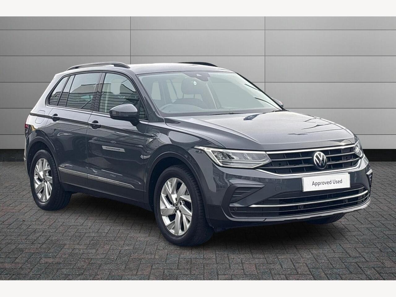 Main listing image - Volkswagen Tiguan