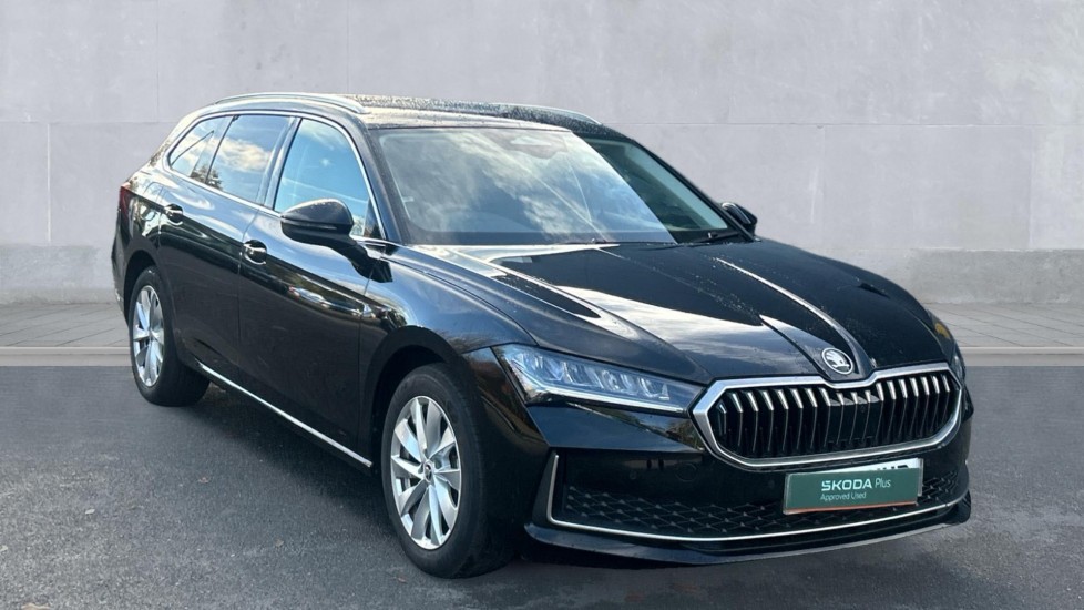 Main listing image - Skoda Superb Estate
