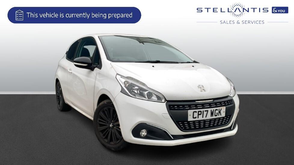 Main listing image - Peugeot 208