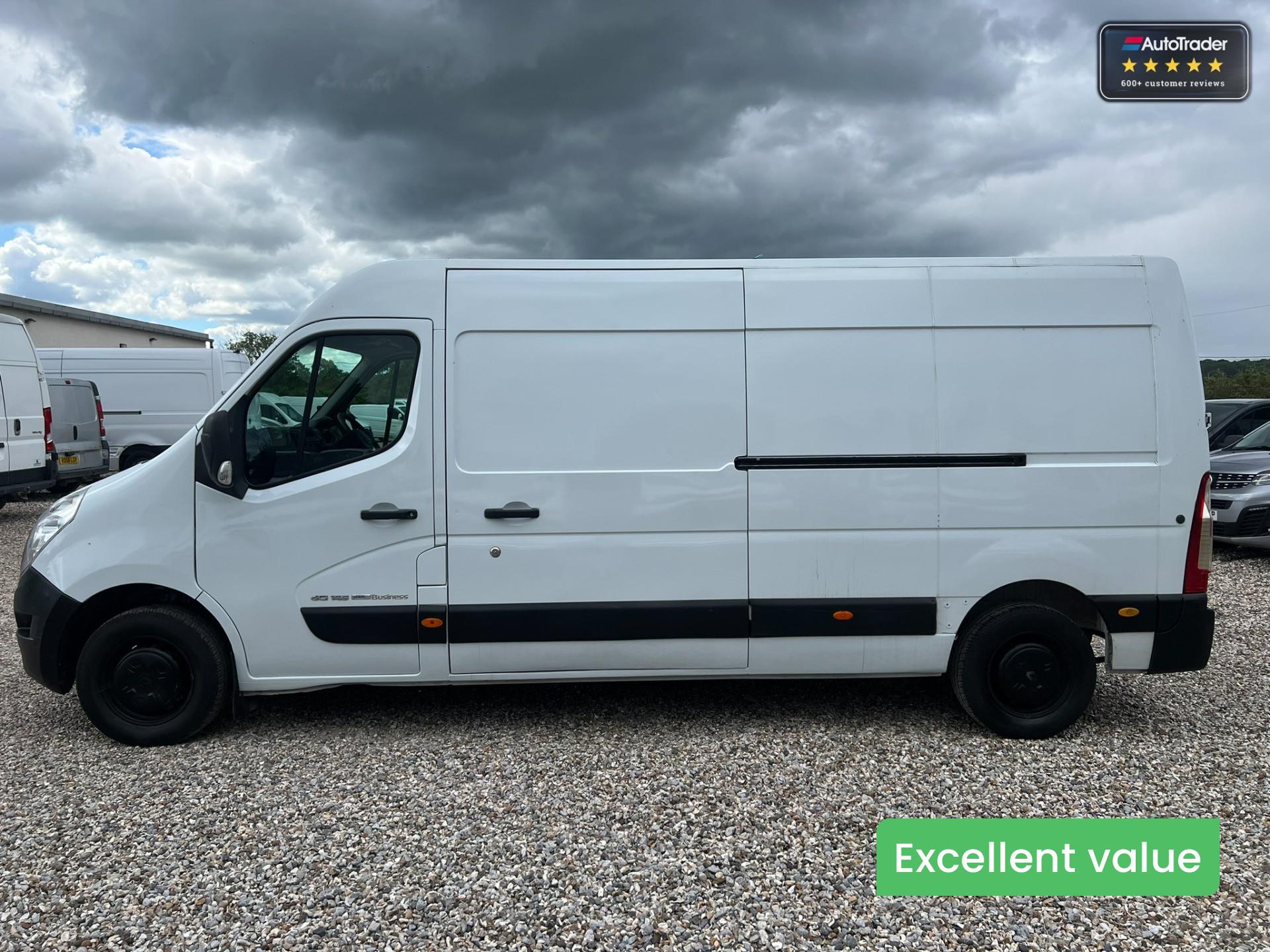 Main listing image - Renault Master