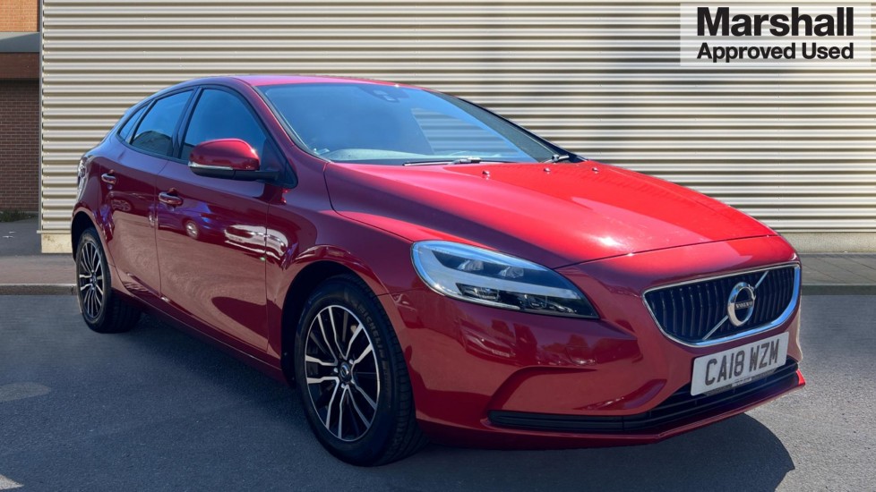 Main listing image - Volvo V40