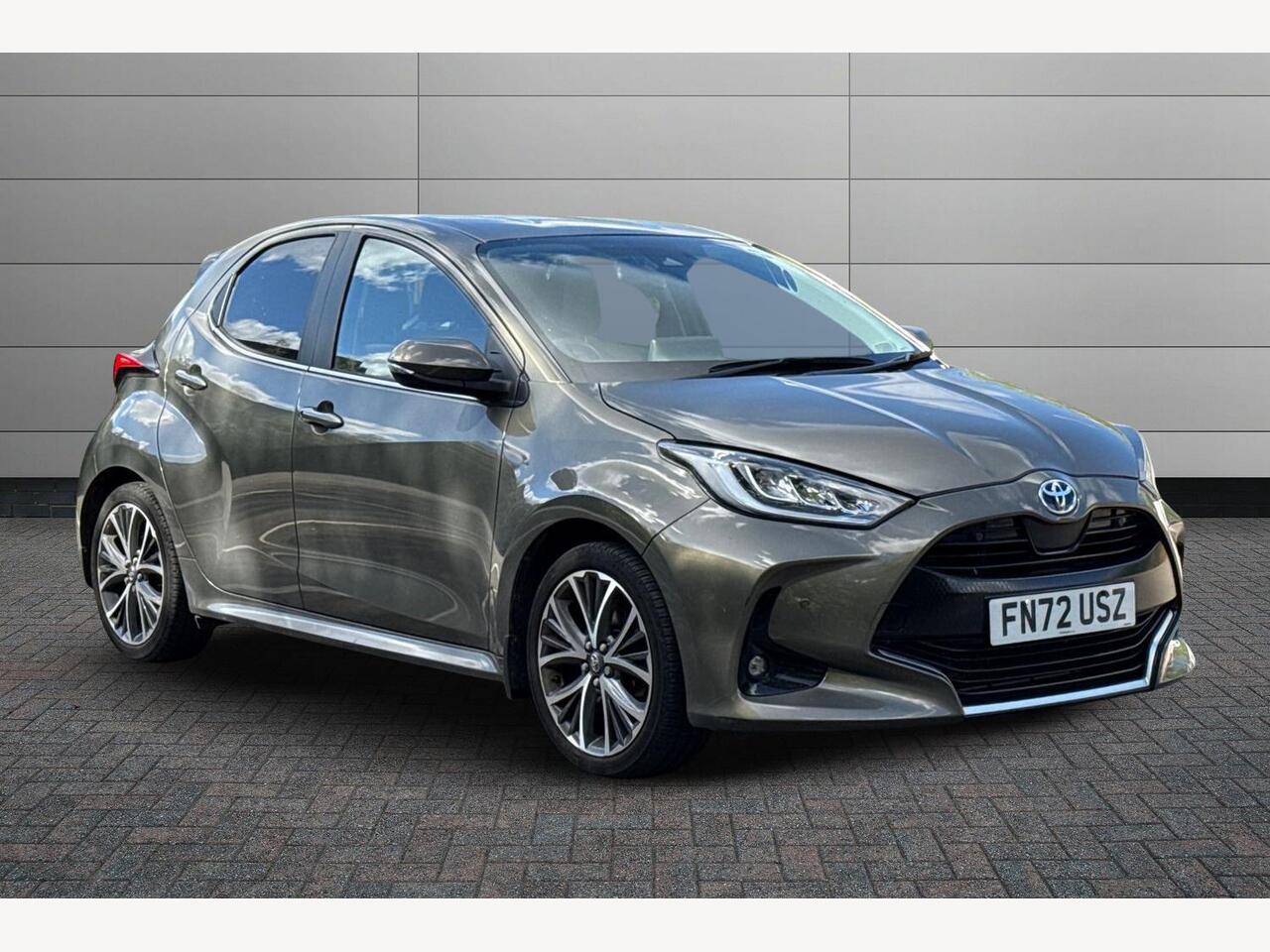 Main listing image - Toyota Yaris