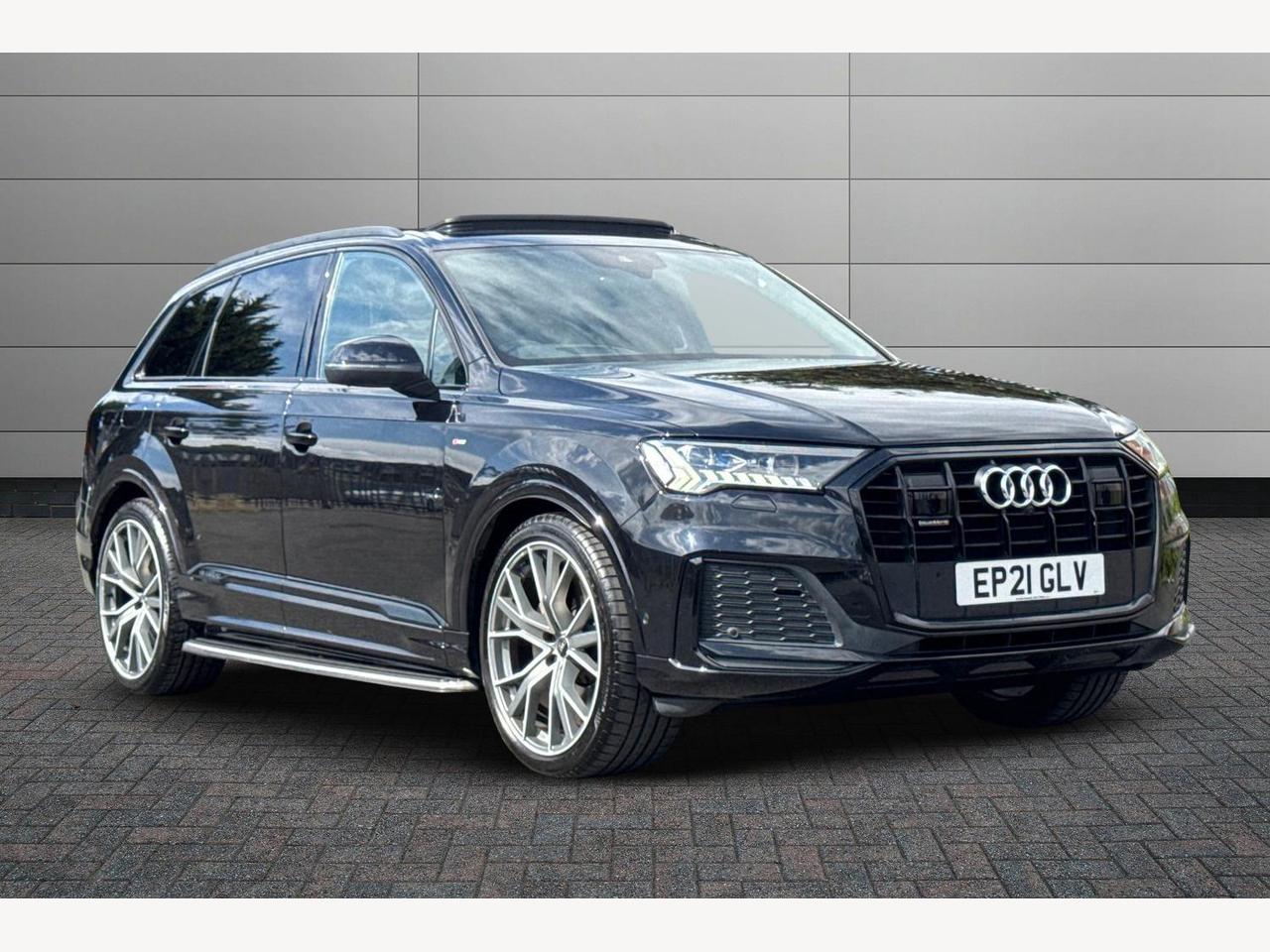Main listing image - Audi Q7