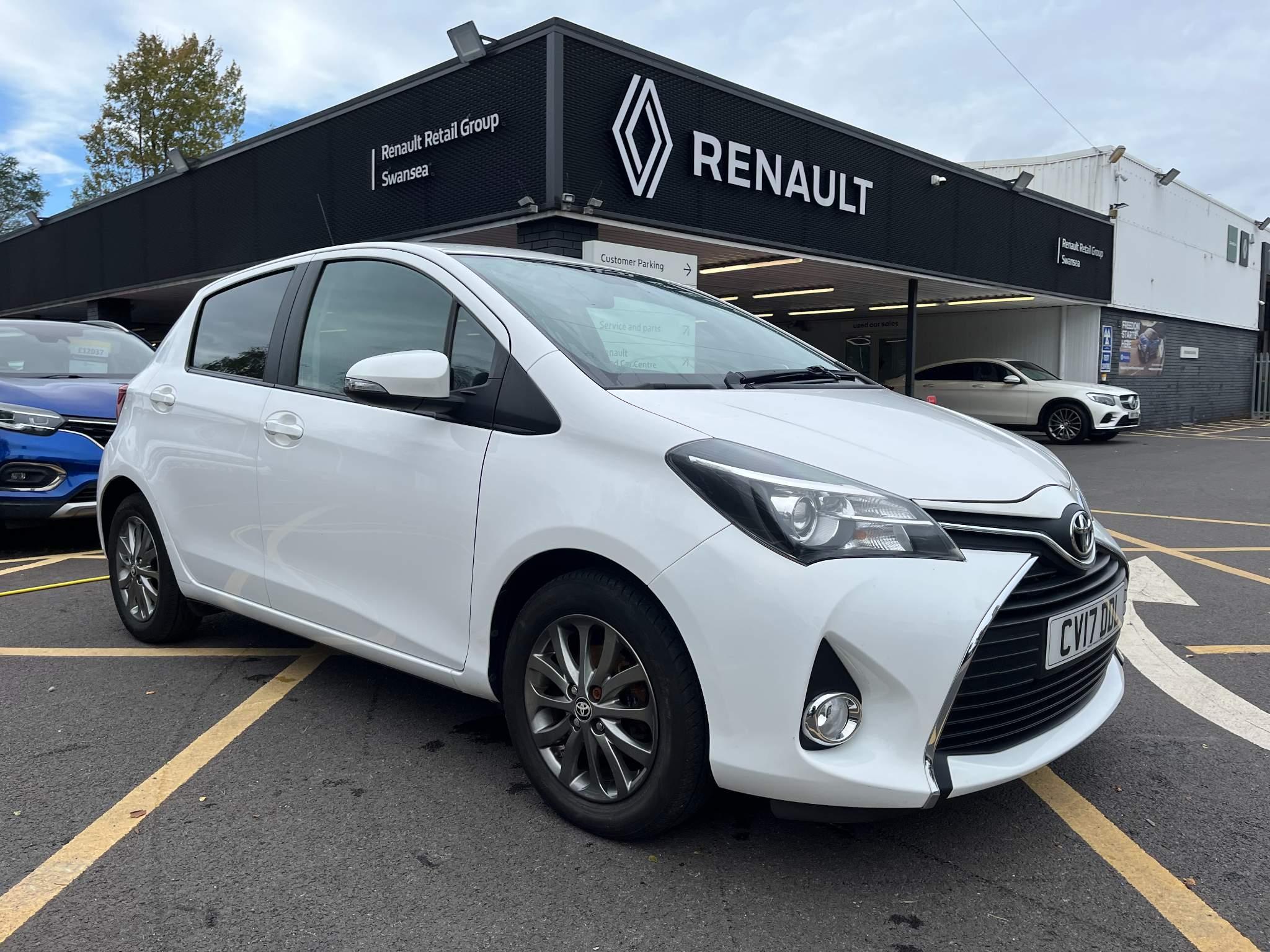 Main listing image - Toyota Yaris