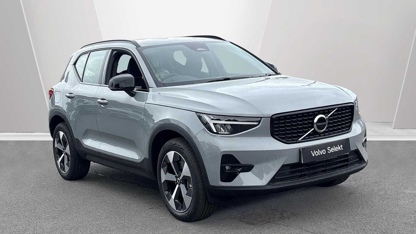 Main listing image - Volvo XC40