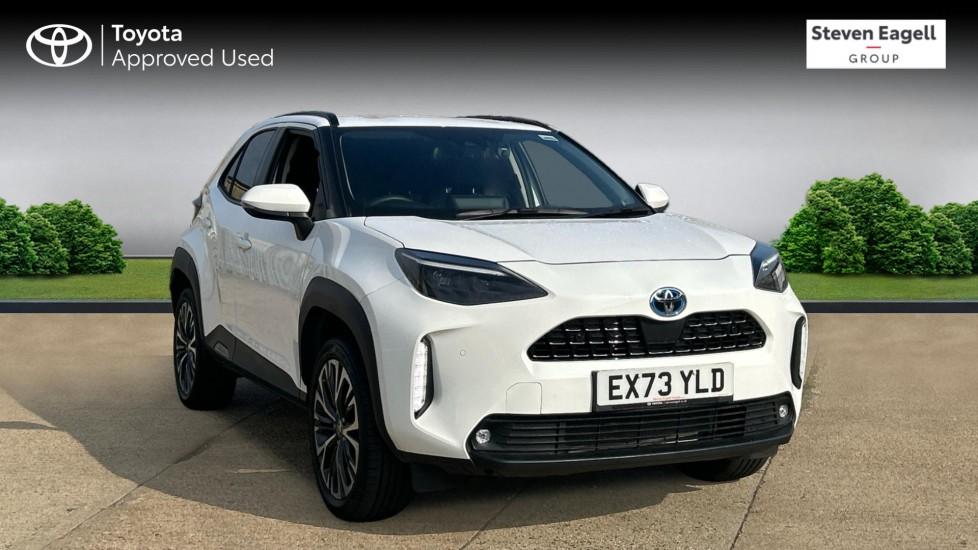 Main listing image - Toyota Yaris Cross