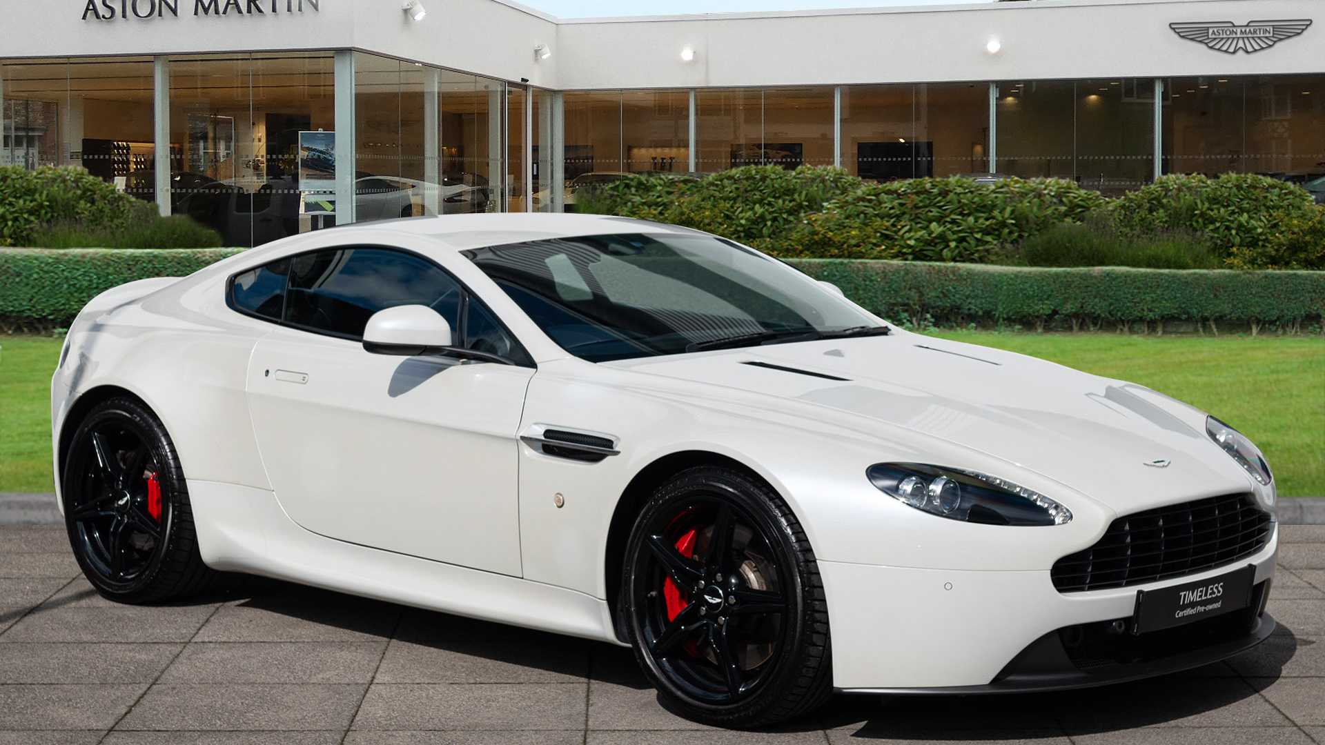 Main listing image - Aston Martin Vantage