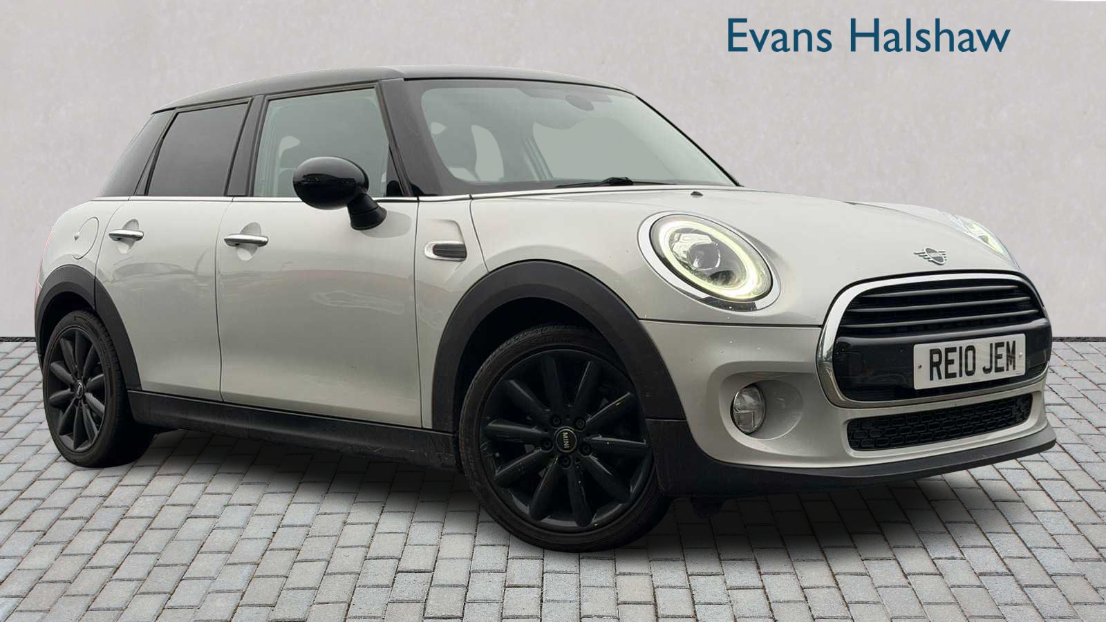 Main listing image - MINI Hatchback 5dr