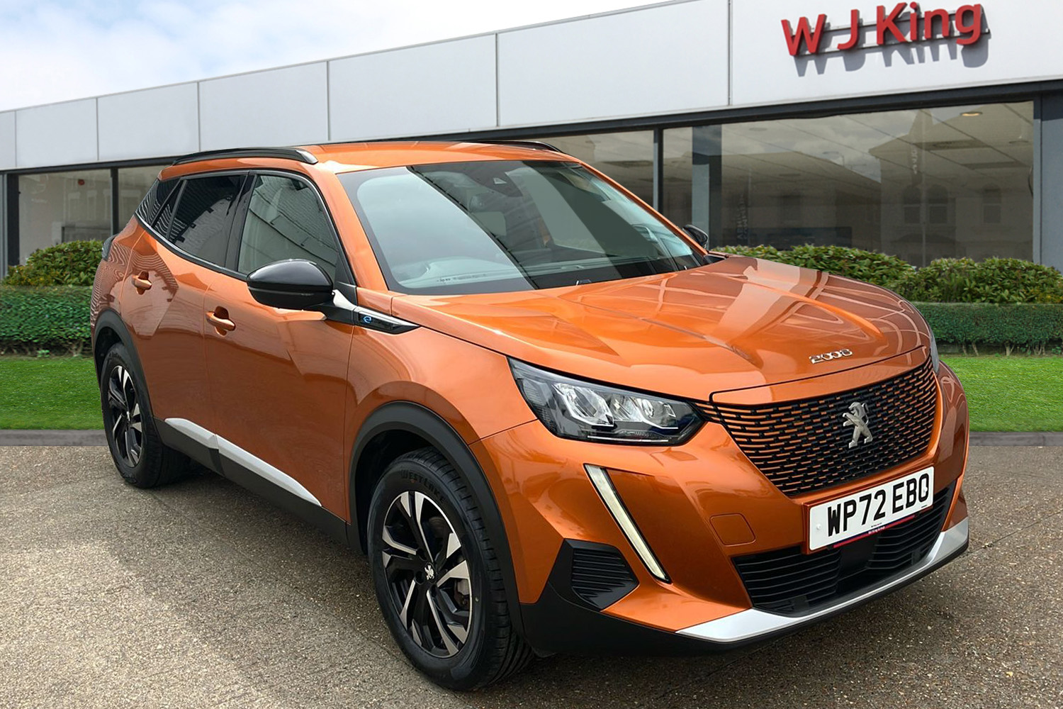 Main listing image - Peugeot e-2008