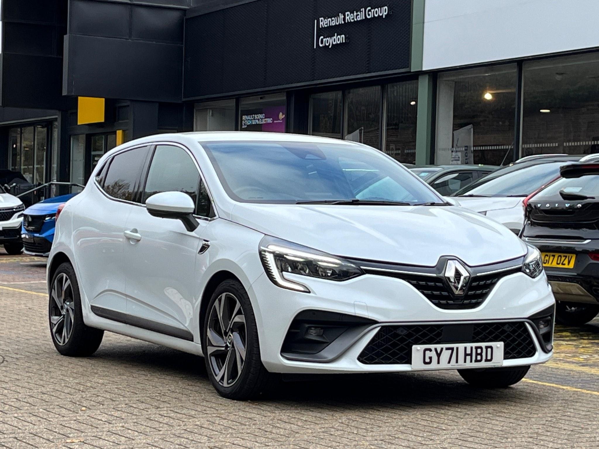 Main listing image - Renault Clio