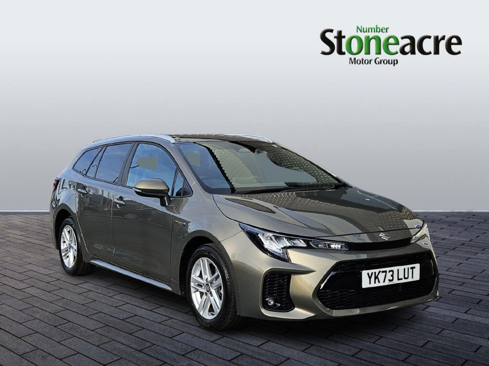 Main listing image - Suzuki Swace