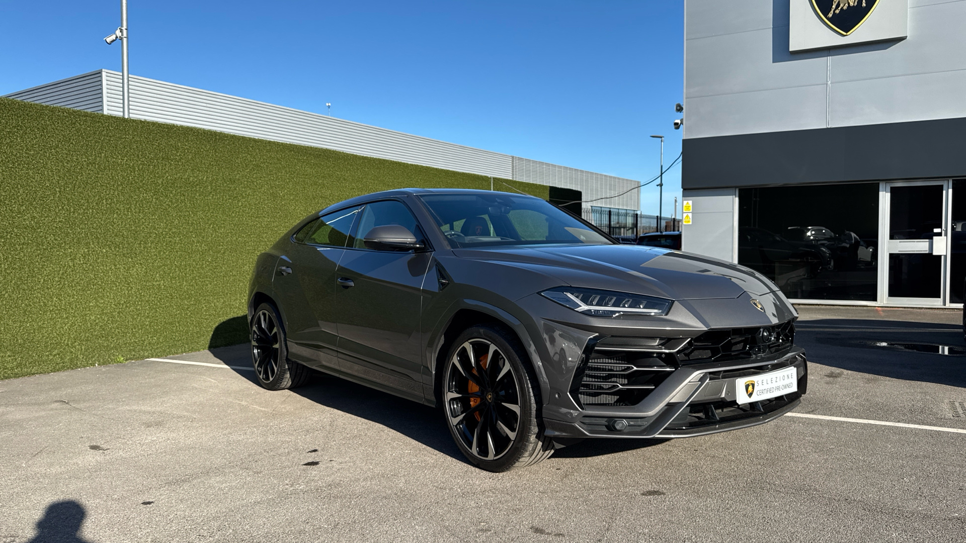 Main listing image - Lamborghini Urus