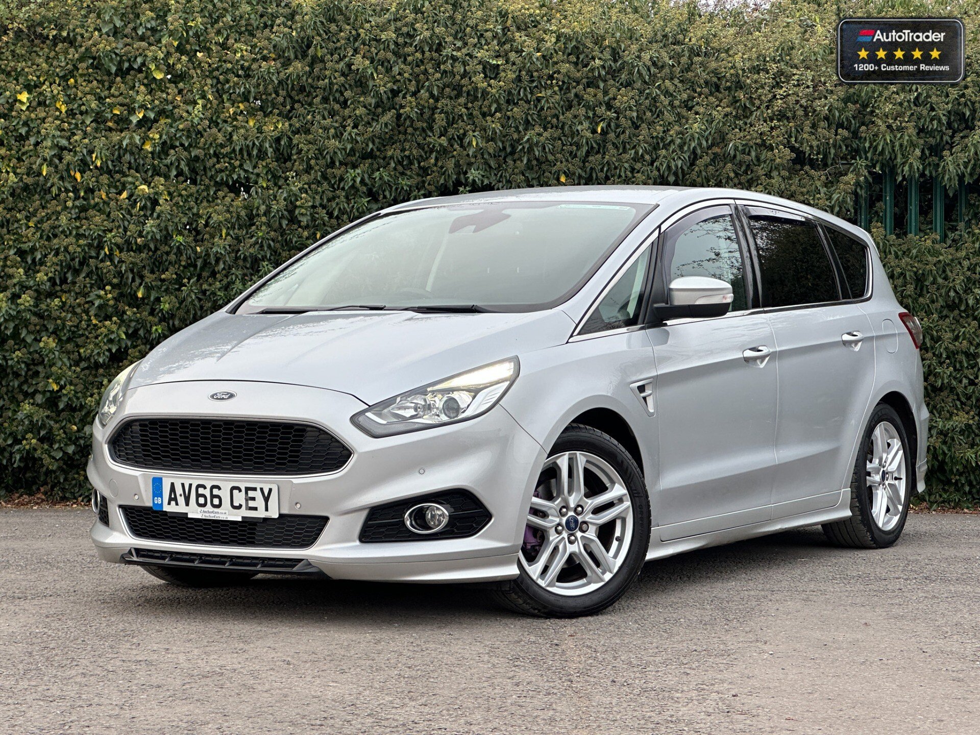 Main listing image - Ford S-MAX