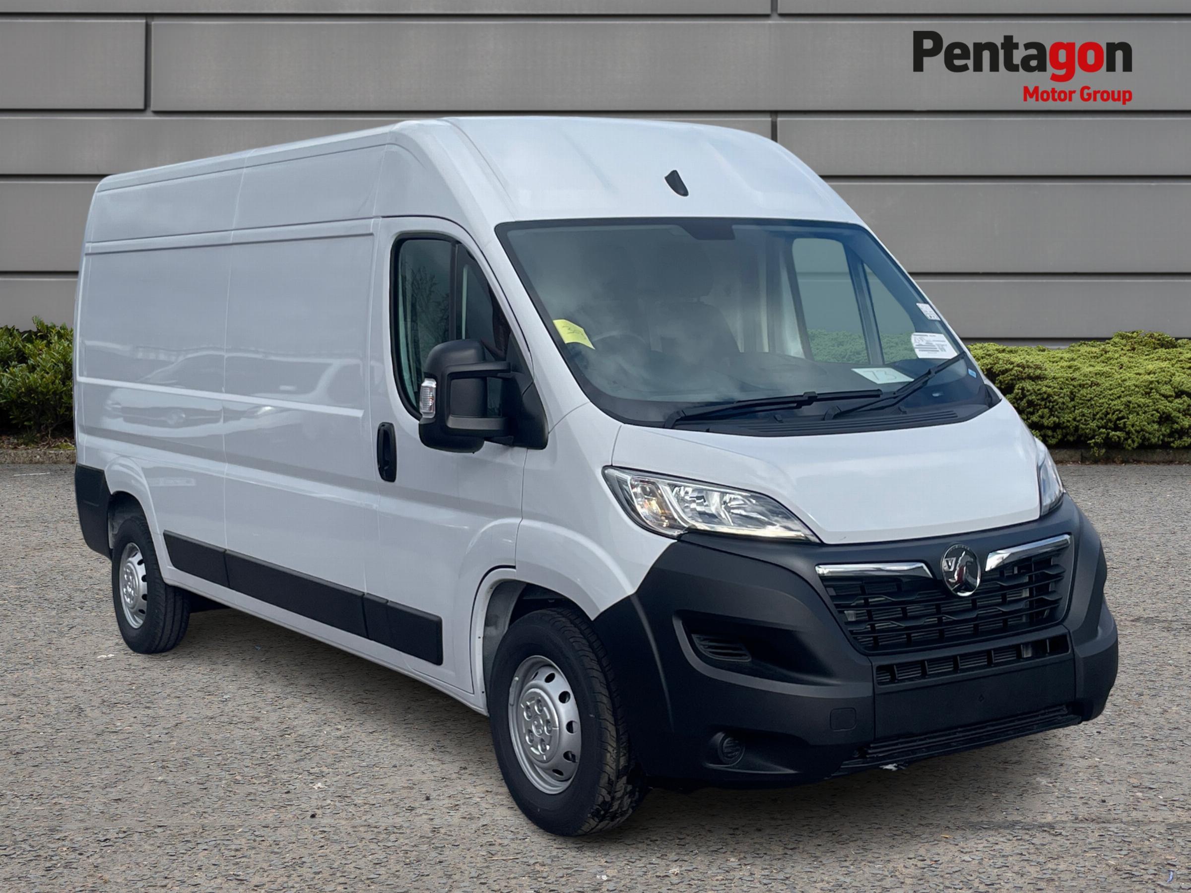 Main listing image - Vauxhall Movano