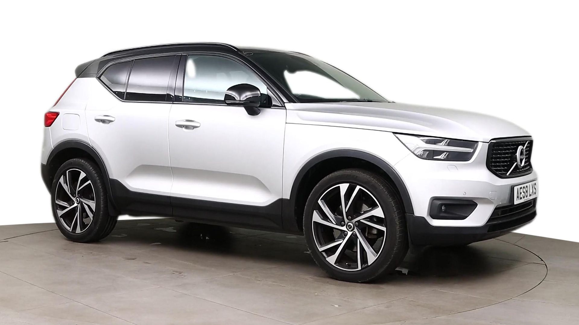 Main listing image - Volvo XC40