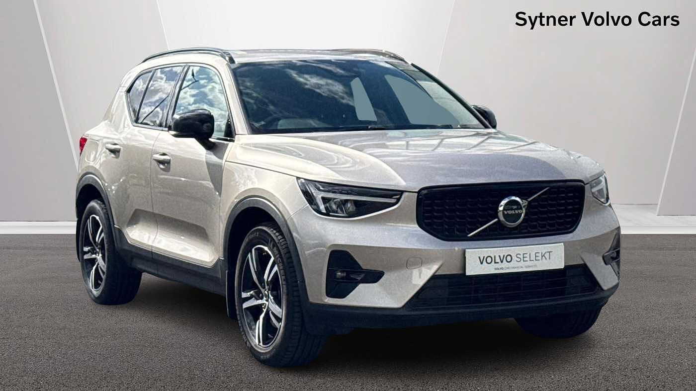 Main listing image - Volvo XC40