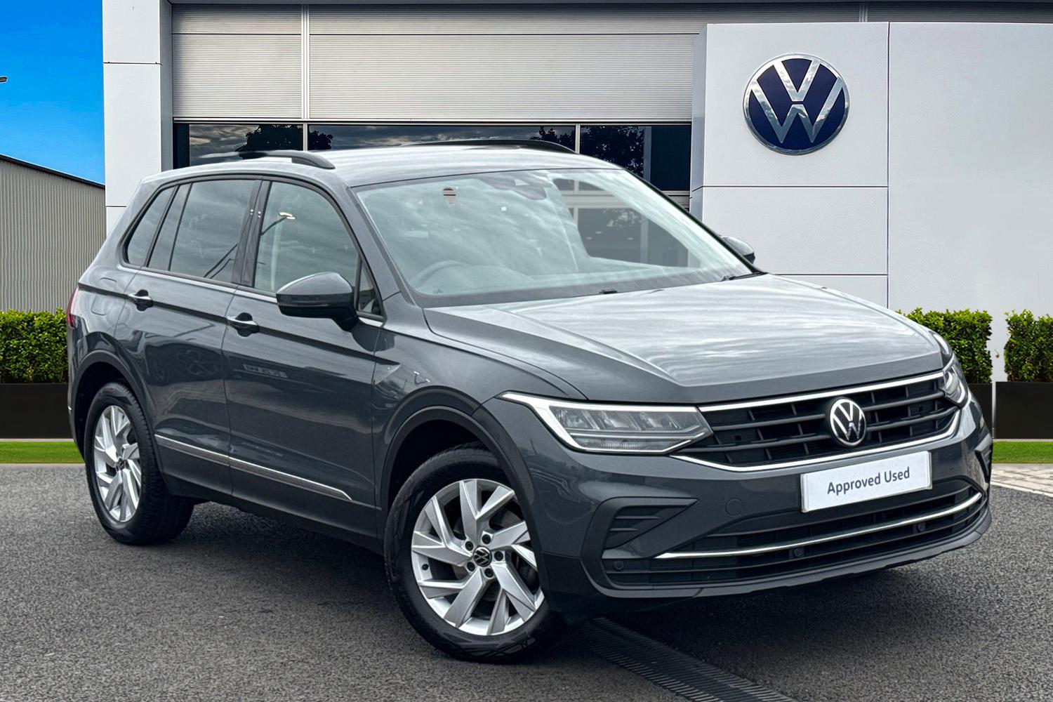 Main listing image - Volkswagen Tiguan