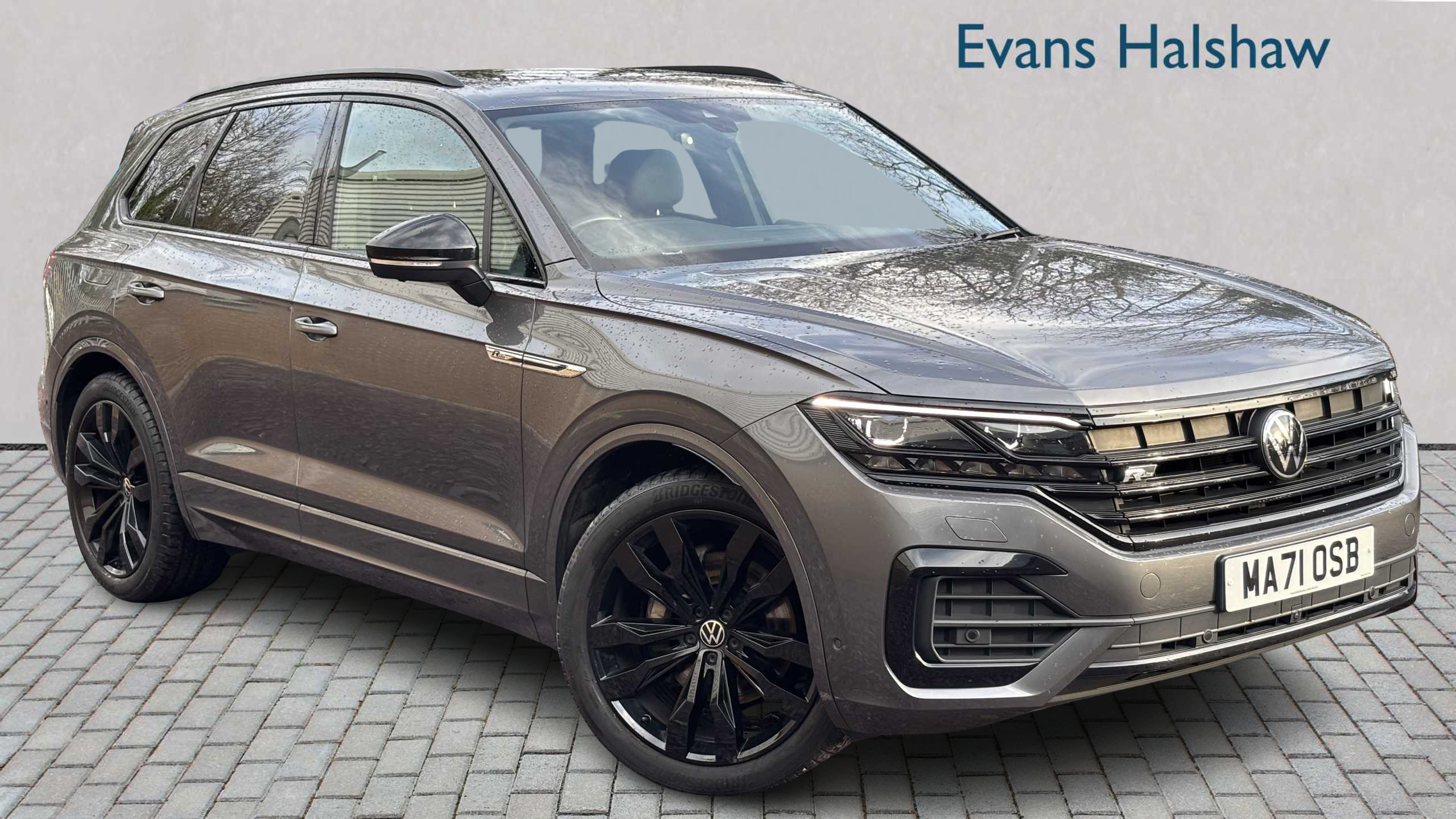 Main listing image - Volkswagen Touareg