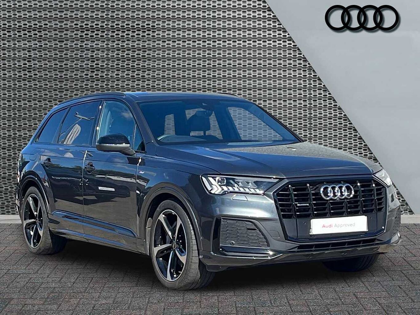 Main listing image - Audi Q7