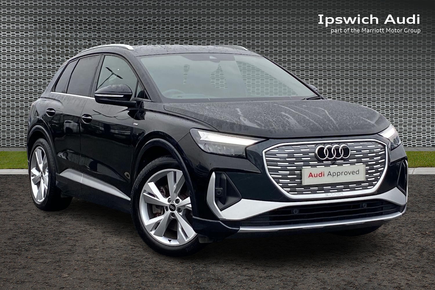 Main listing image - Audi Q4