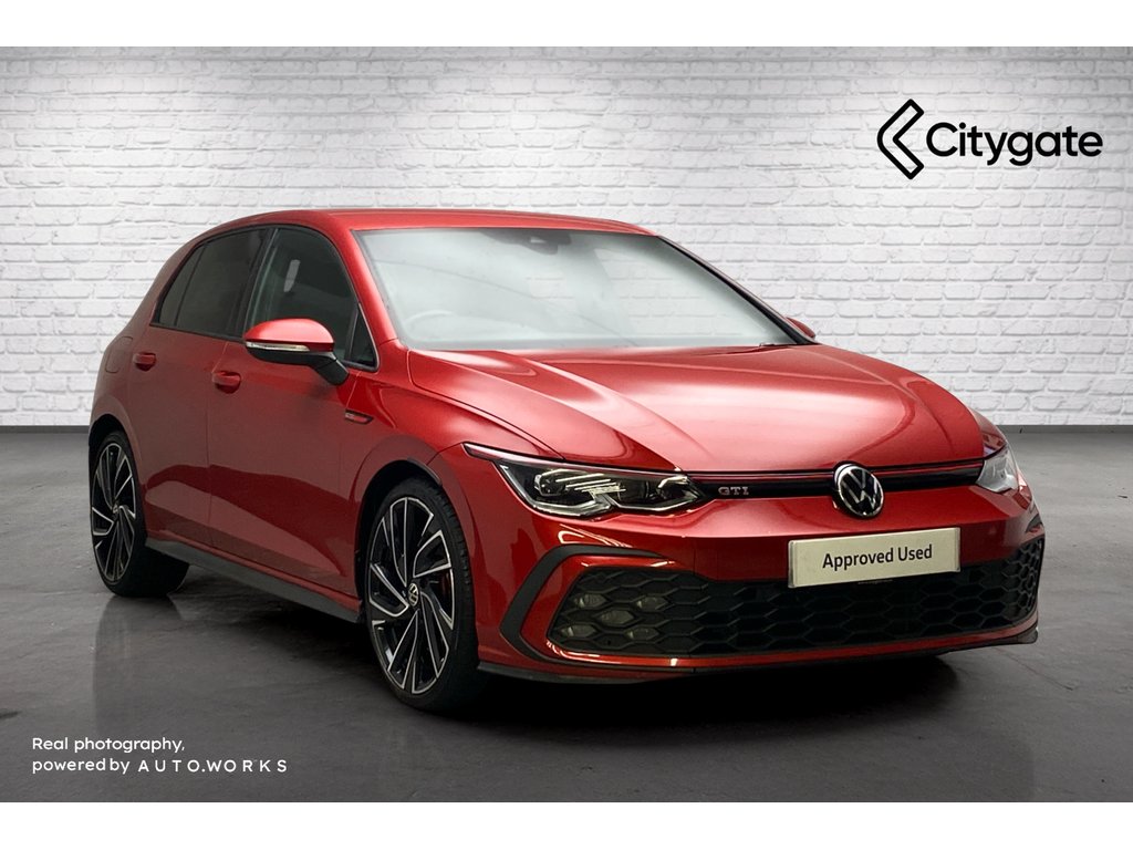 Main listing image - Volkswagen Golf