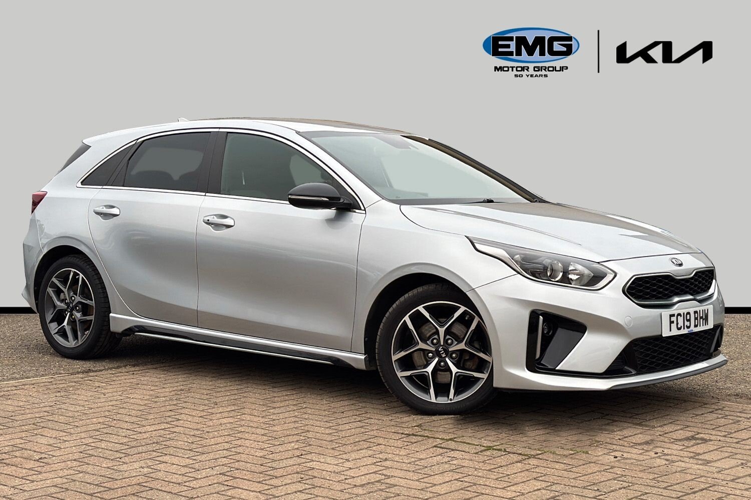 Main listing image - Kia Ceed