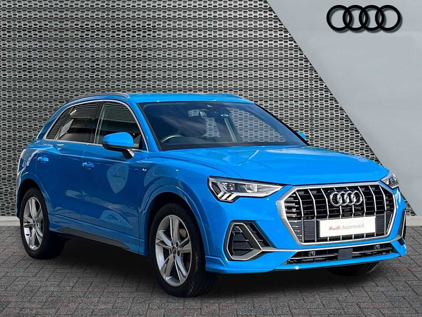 Main listing image - Audi Q3