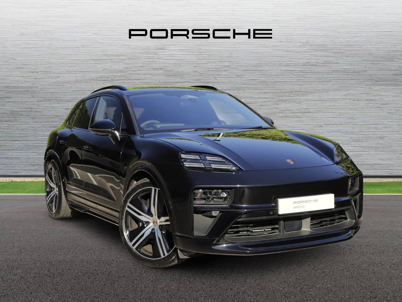 Main listing image - Porsche Macan