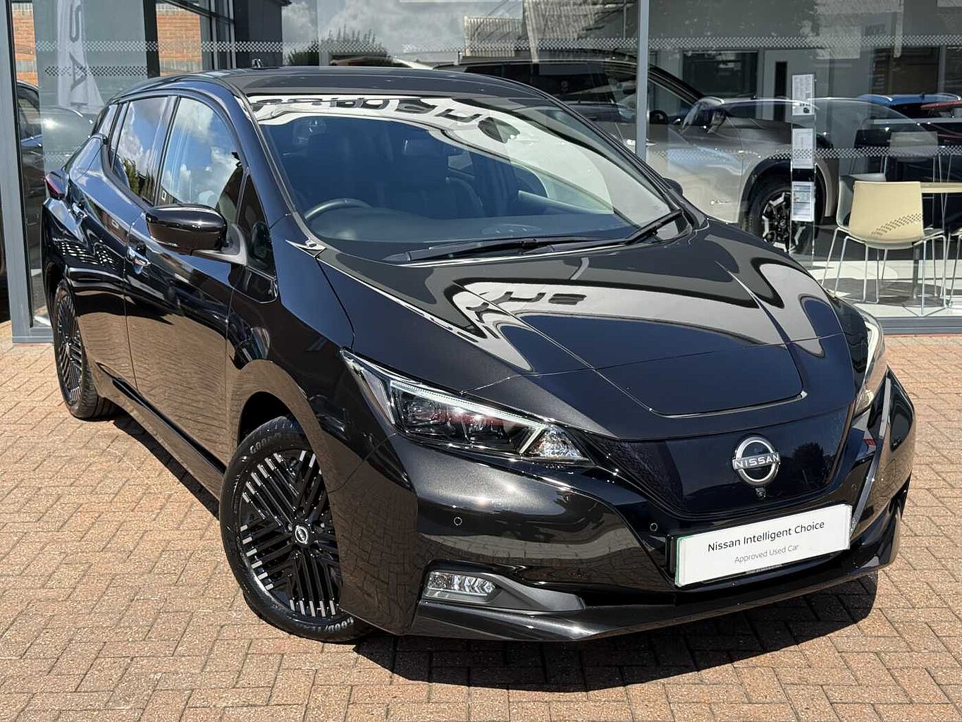 Main listing image - Nissan Leaf