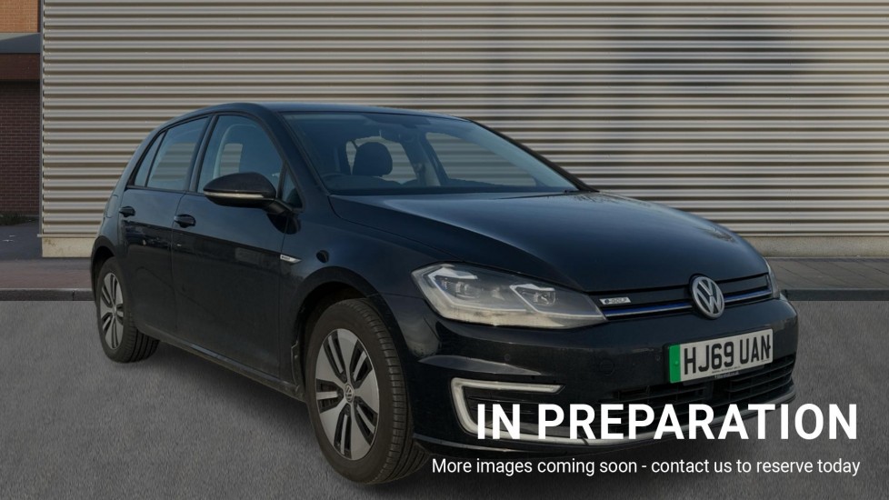 Main listing image - Volkswagen Golf