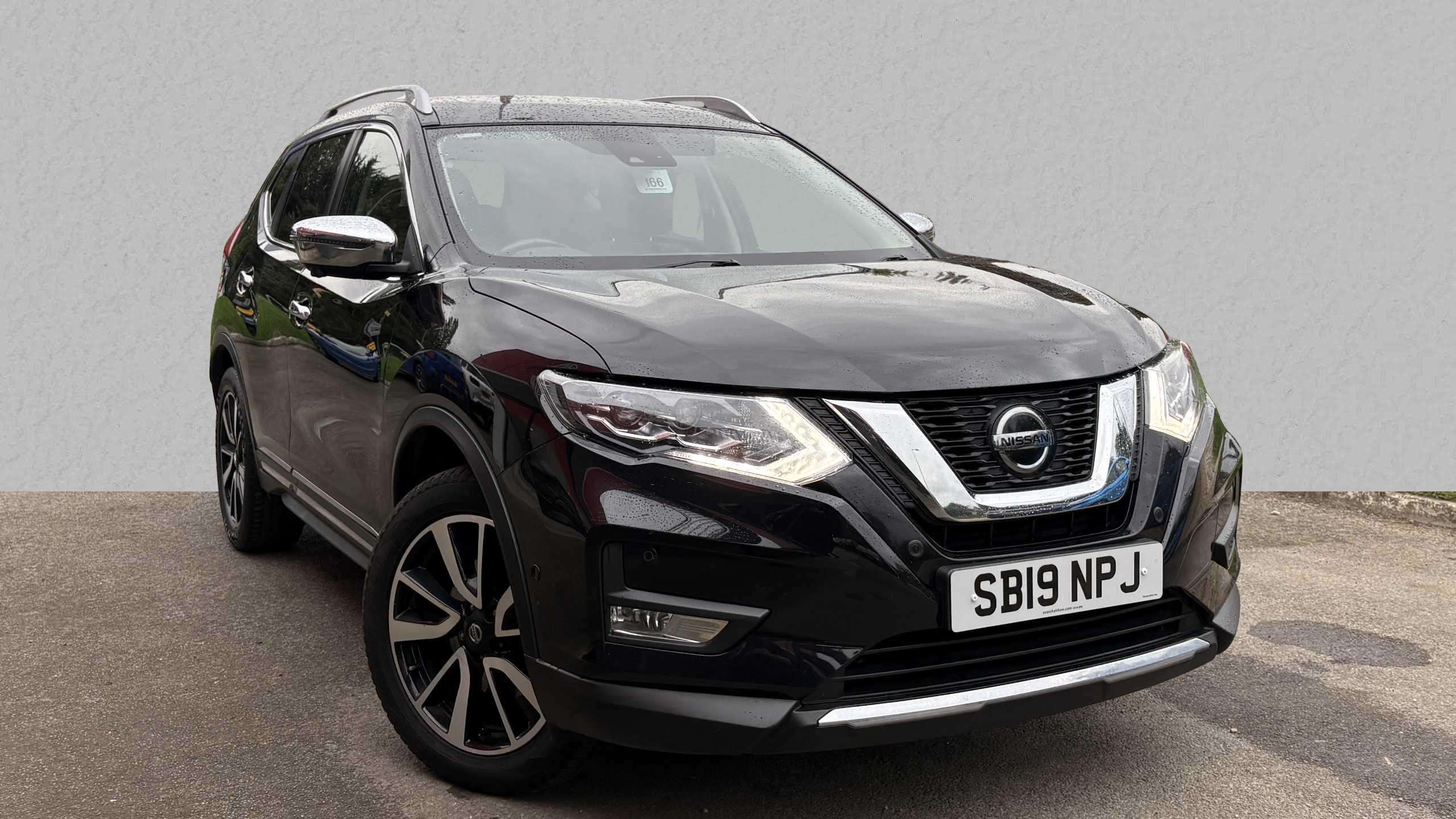 Main listing image - Nissan X-Trail